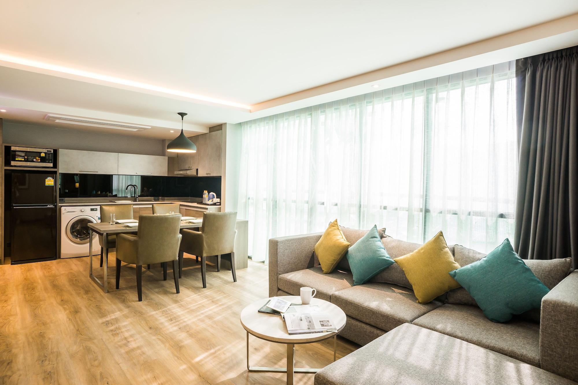 Citrus Suites Sukhumvit 6 By Compass Hospitality Bangkok Exteriör bild