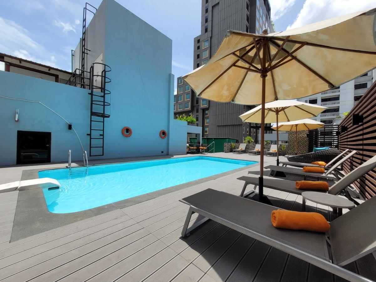 Citrus Suites Sukhumvit 6 By Compass Hospitality Bangkok Exteriör bild