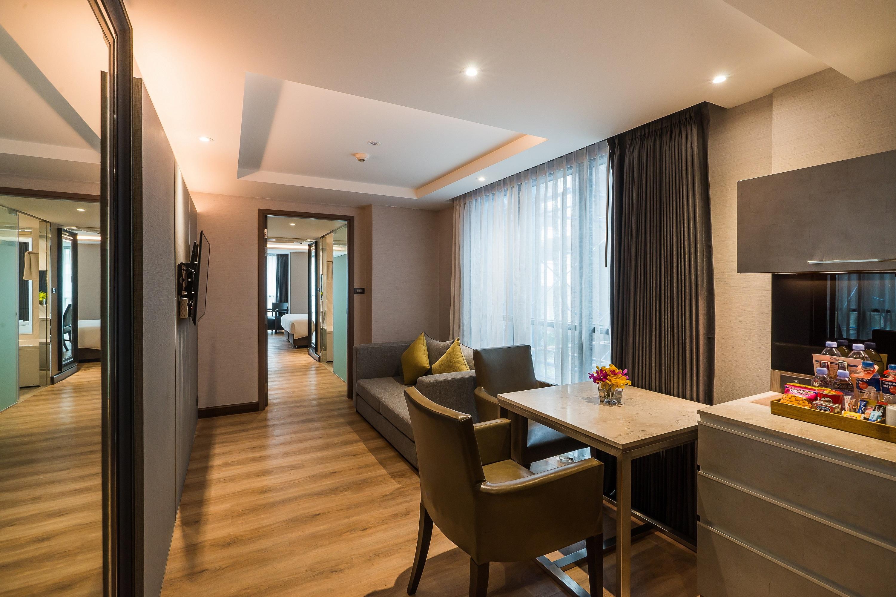 Citrus Suites Sukhumvit 6 By Compass Hospitality Bangkok Exteriör bild