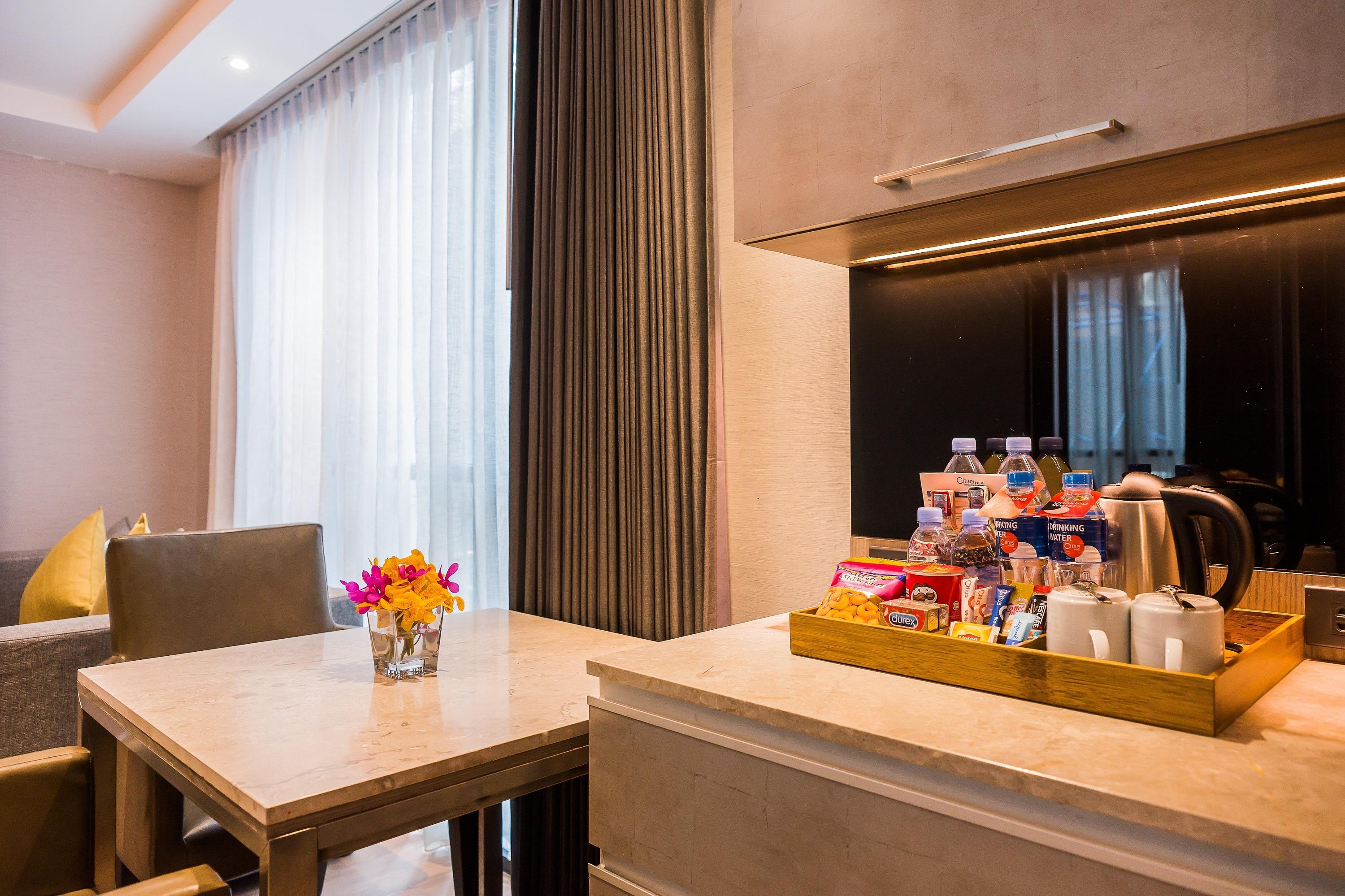 Citrus Suites Sukhumvit 6 By Compass Hospitality Bangkok Exteriör bild