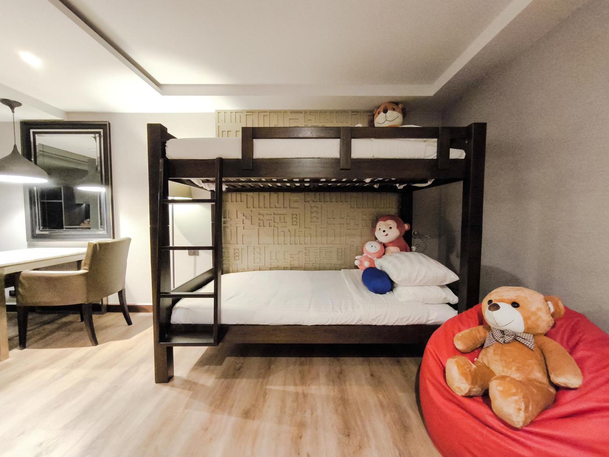 Citrus Suites Sukhumvit 6 By Compass Hospitality Bangkok Exteriör bild