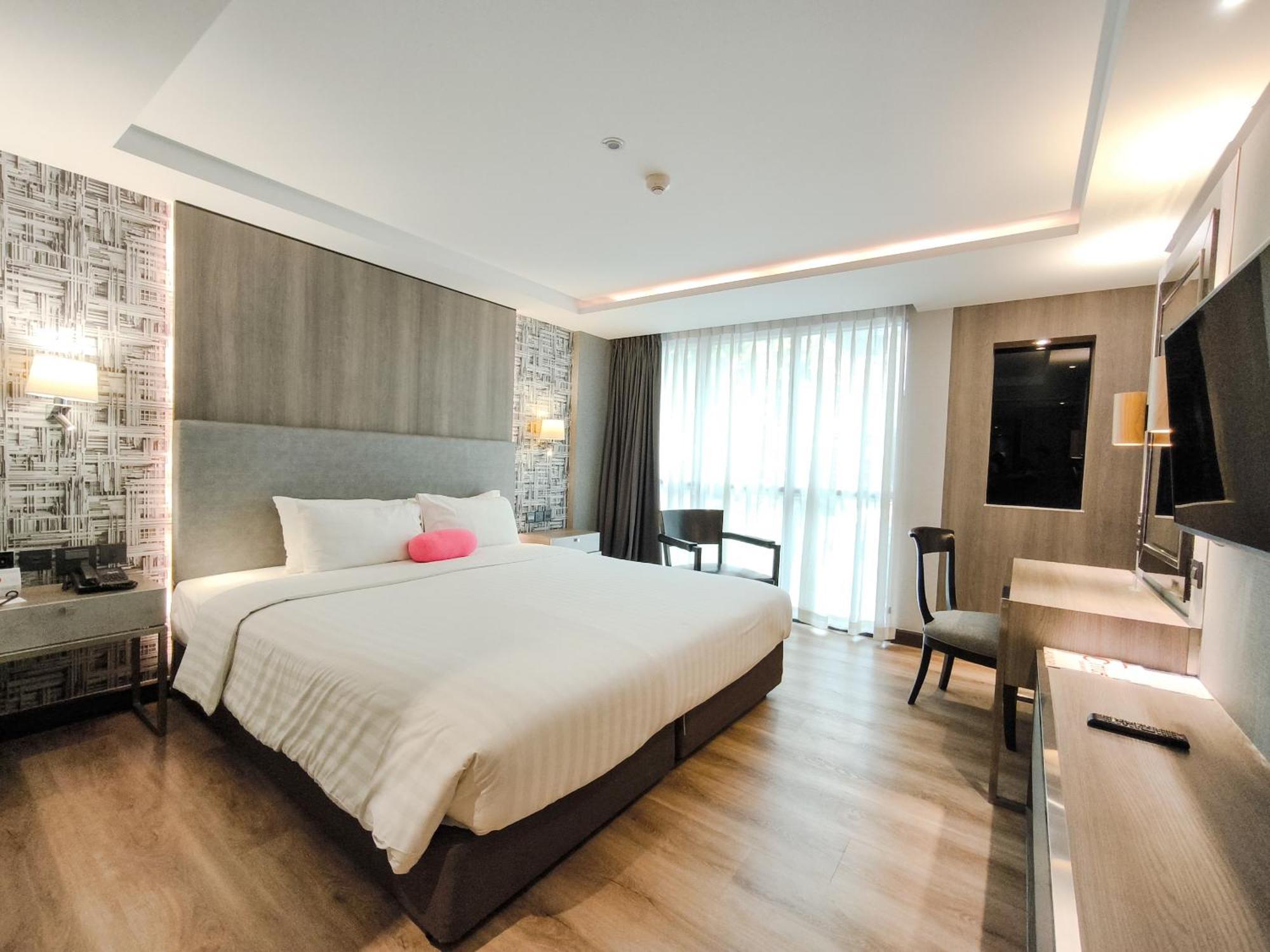 Citrus Suites Sukhumvit 6 By Compass Hospitality Bangkok Exteriör bild