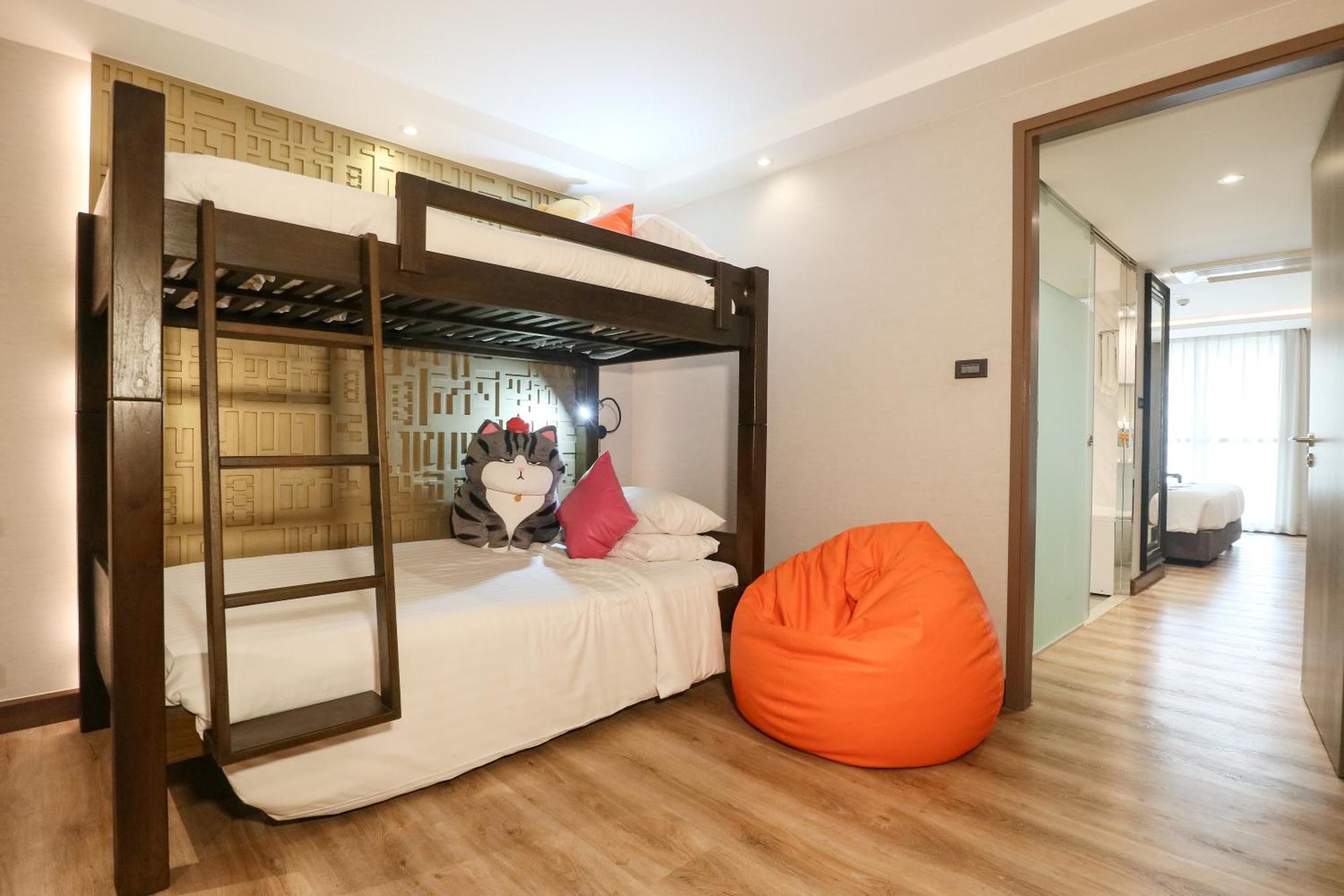 Citrus Suites Sukhumvit 6 By Compass Hospitality Bangkok Exteriör bild