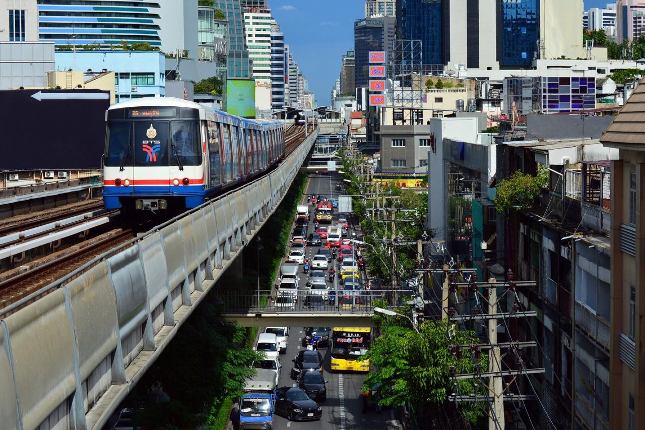 Citrus Suites Sukhumvit 6 By Compass Hospitality Bangkok Exteriör bild